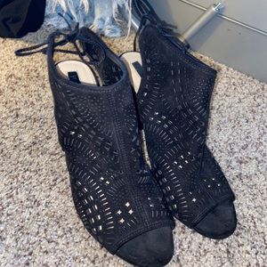 Forever 21 Black Chunky Heel, Open Toe